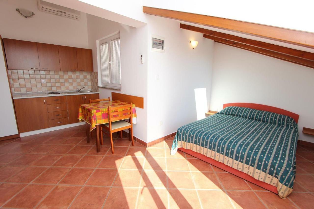 Apartments Elida Rovinj Bagian luar foto