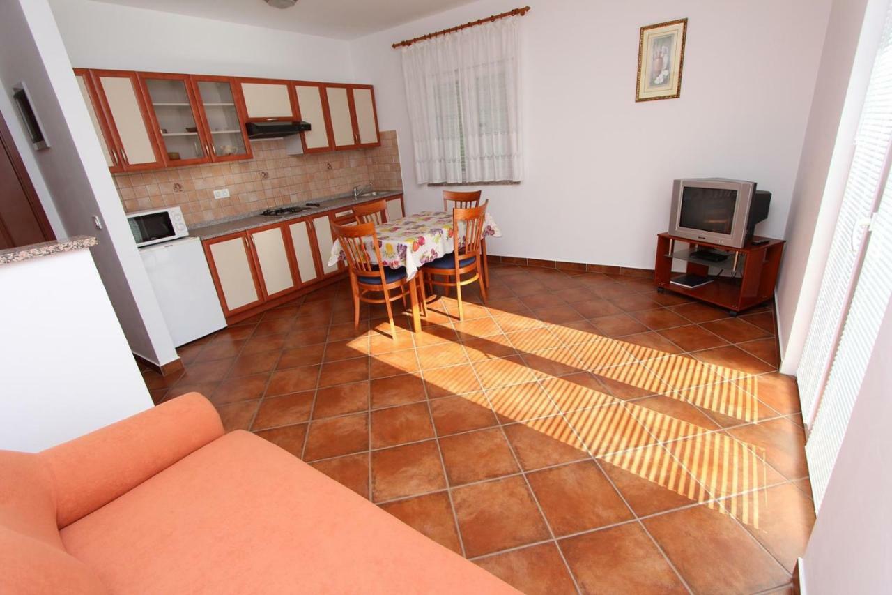 Apartments Elida Rovinj Bagian luar foto