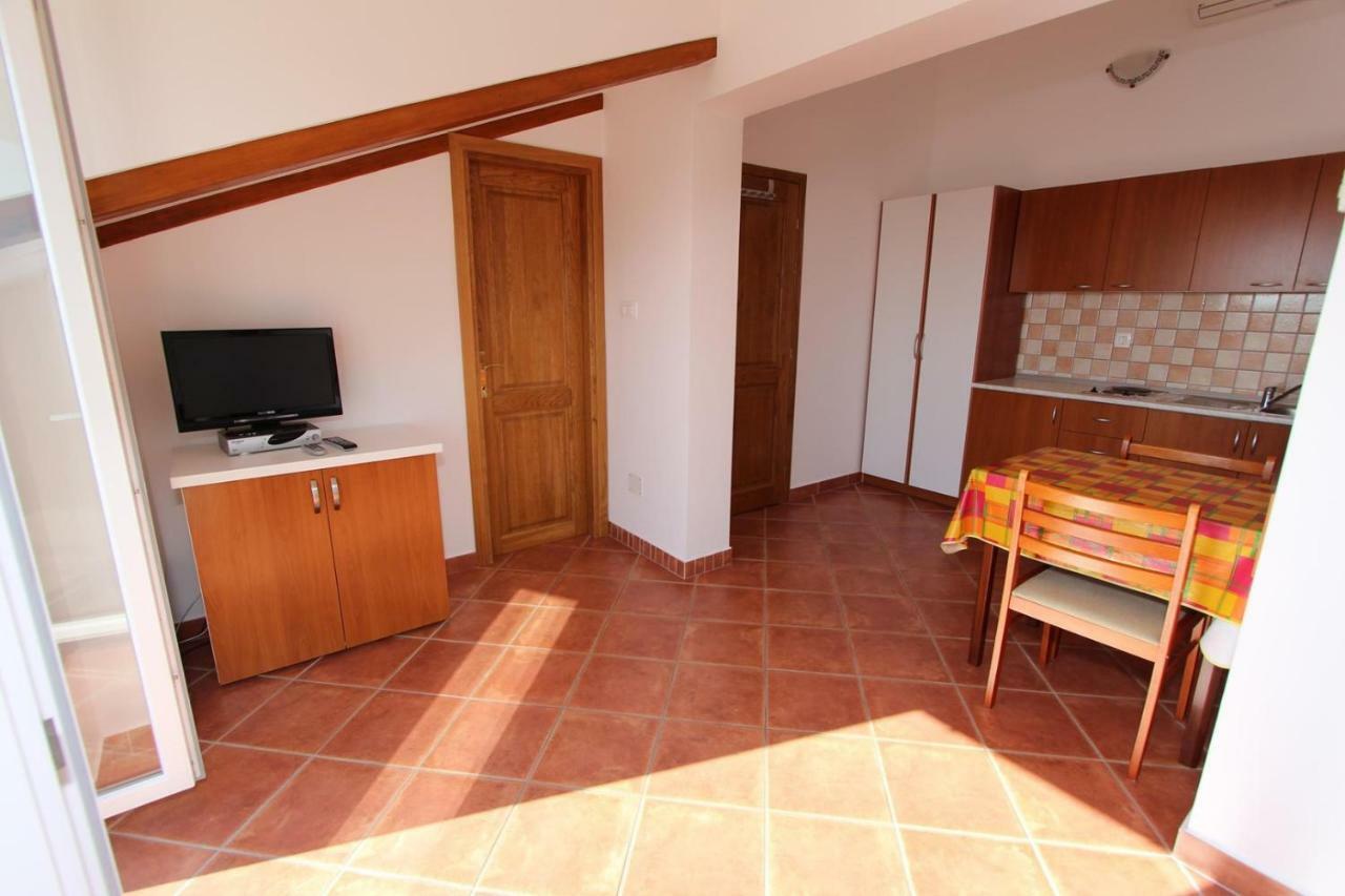 Apartments Elida Rovinj Bagian luar foto
